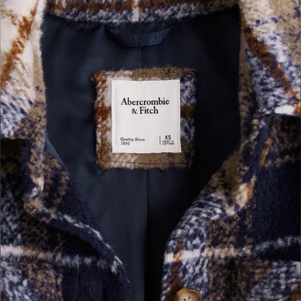 ABERCROMBIE & FITCH: Cozy Shacket - Picture 8 of 8